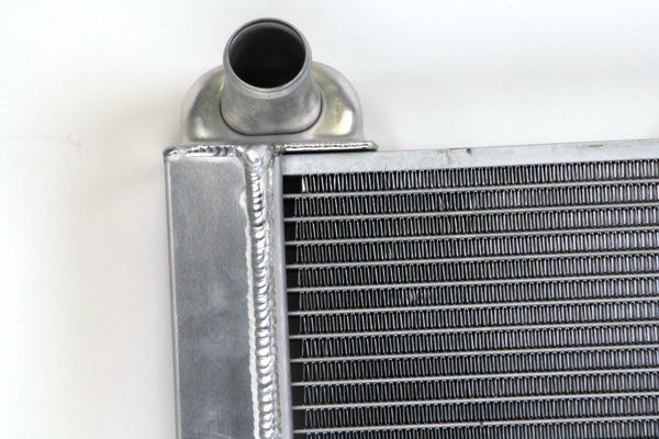 445-01AL 4spd zonder AC aluminium radiateur 63-67 327 & 68-72 350 - Afbeelding 3