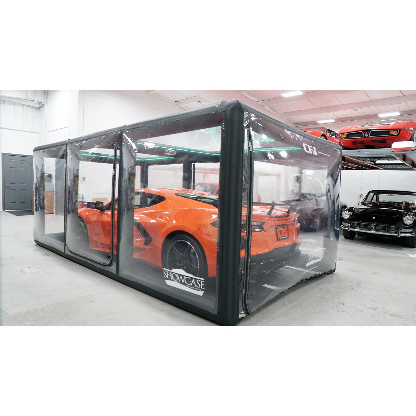 X-4638 CarCapsule CF1-serie 18' binnen vitrine met verfraaide vloer, Intellicharger en LED-set 53-24 - Afbeelding 6