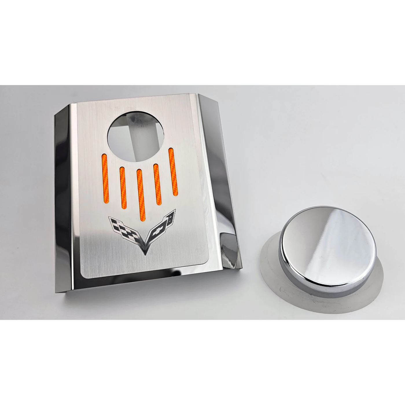 X-4626 Automatische roestvrijstalen hoofdcilinderafdekking met Corvette-embleem en koolstofribben 14-19 - Afbeelding 3