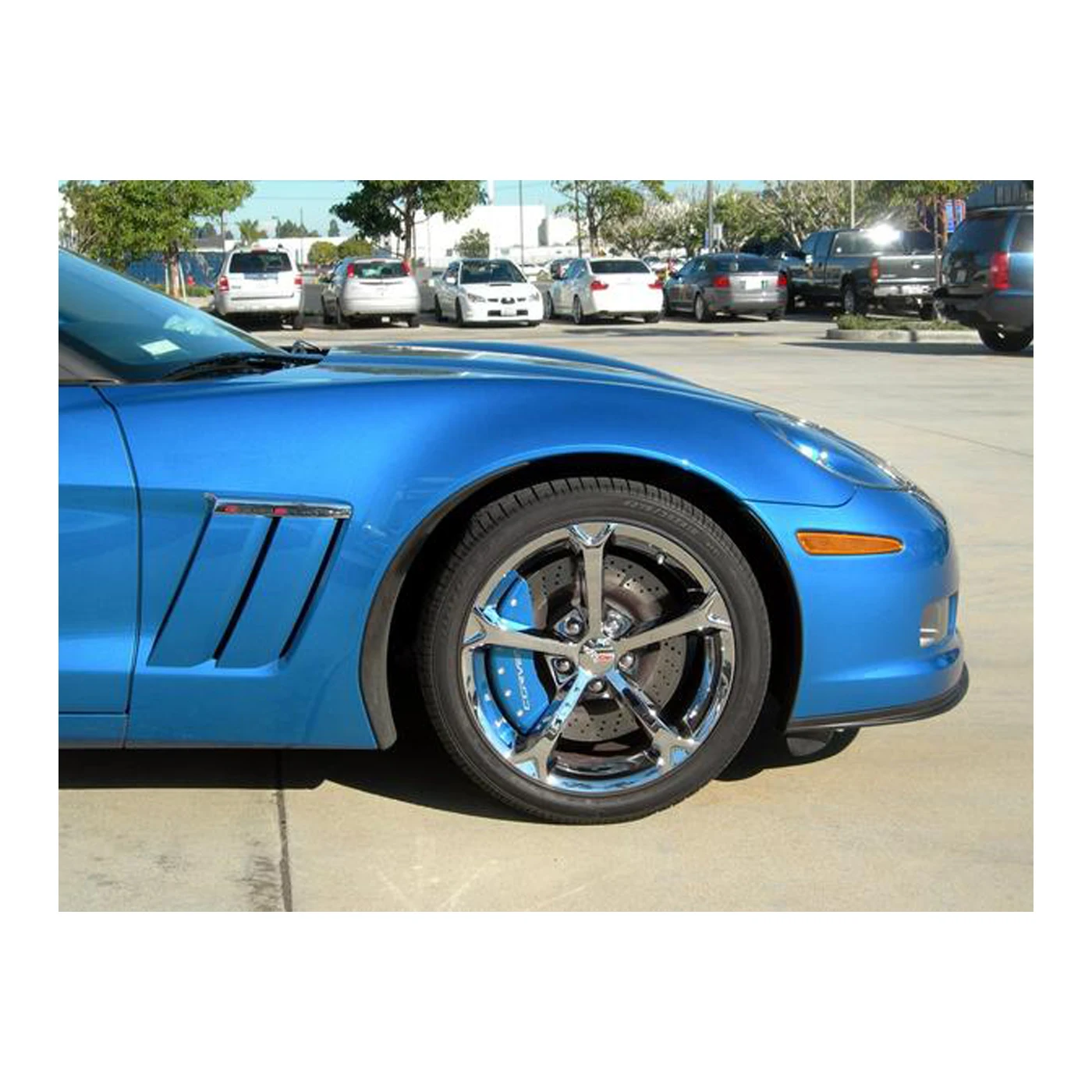 X-3359 Z06/GS Remklauwkappen met Corvette-opschrift (carrosseriekleur) 06-13 - Afbeelding 8