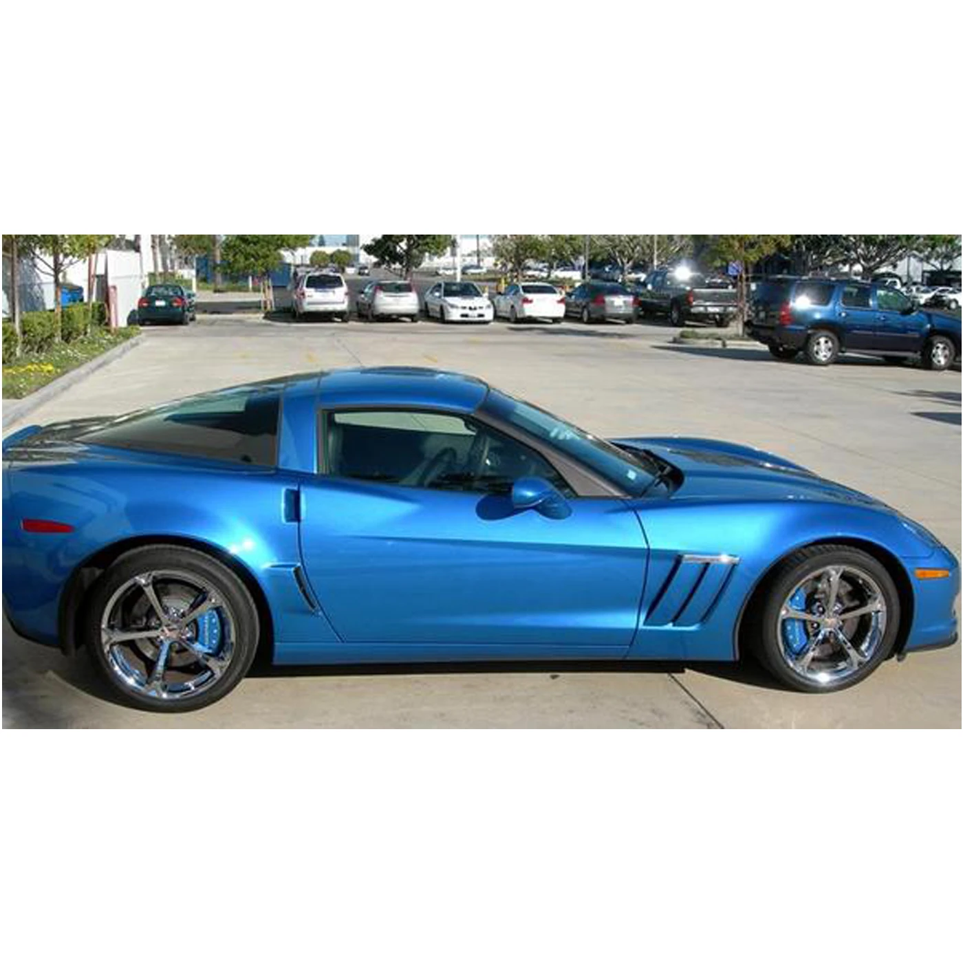 X-3359 Z06/GS Remklauwkappen met Corvette-opschrift (carrosseriekleur) 06-13 - Afbeelding 10