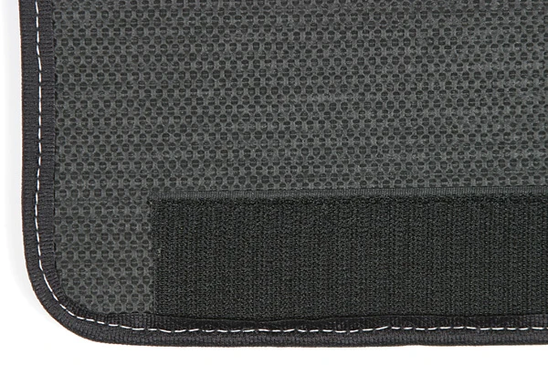 I-2452 Lloyd Velourtex vloermatten met C4-embleem (84-90) - Afbeelding 3