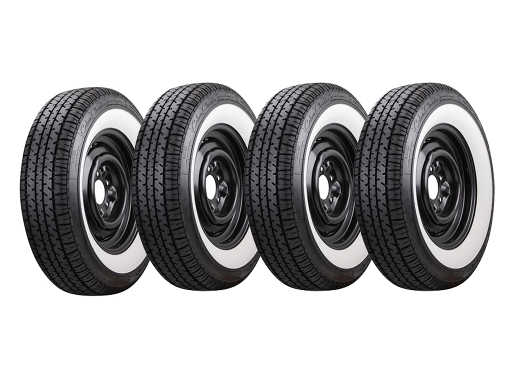 641204 1953-1962 2-1/2” Whitewall Coker Classic Star radiaalbanden met gemonteerde wielen