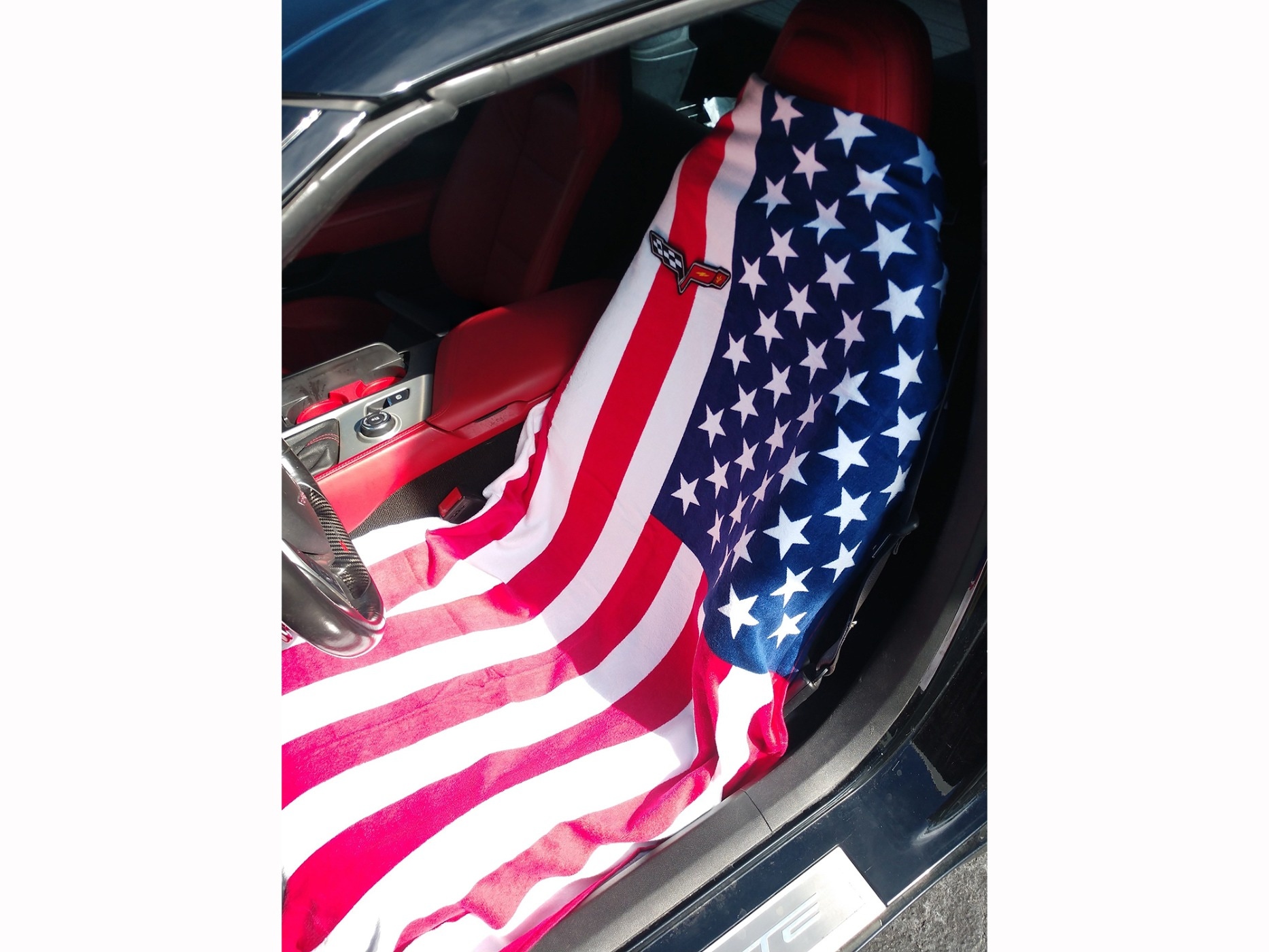 116996 American Flag Towel2GO met C6 Corvette Logo