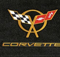 135105 1997-2004 Cargo Mat-Coupe met Goud C5 logo en Corvette Script - Lloyd Design