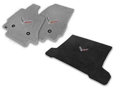 137007-CON14 14-19 Black Floor & Cargo Mat Conv With C7 Flag