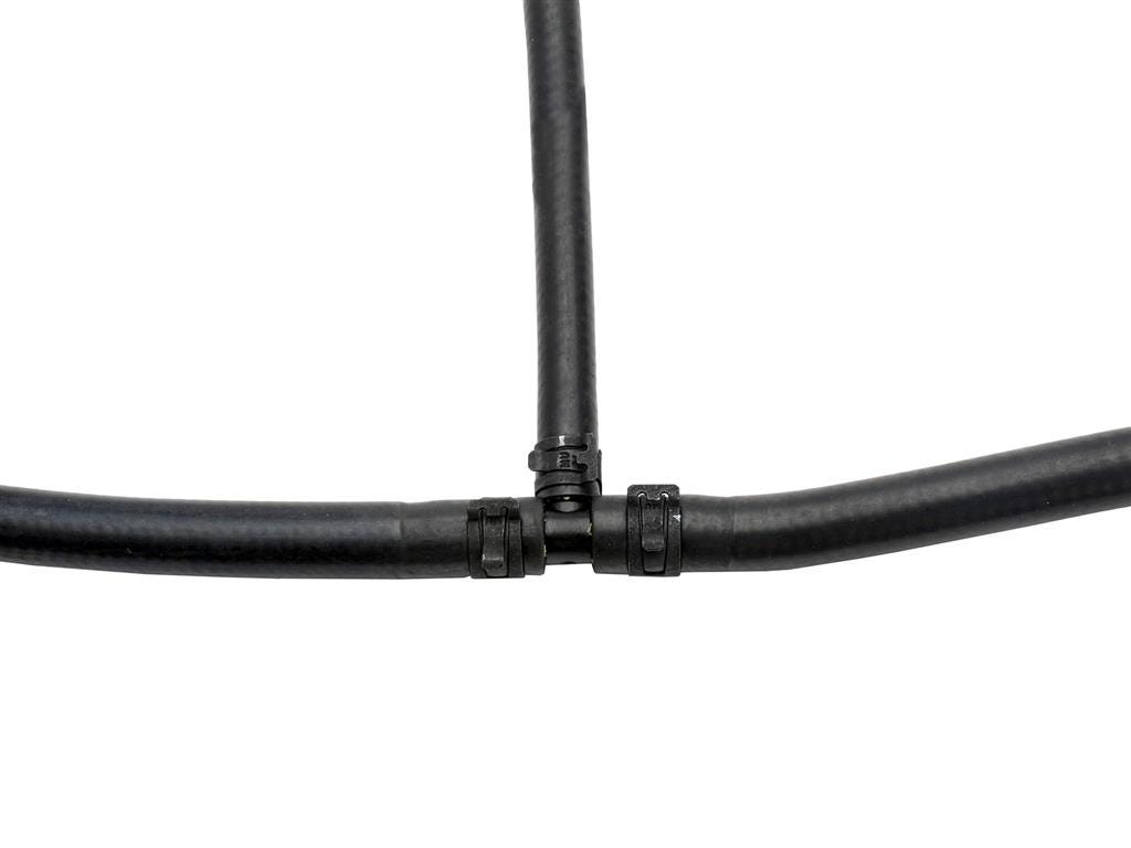246157 2005-2013 Coolant Surge / Overflow/Expansion Tank bovenste slang to radiateur