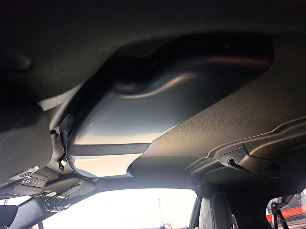 488015 2020-2024 coupé Overhead Storage Console (ND)