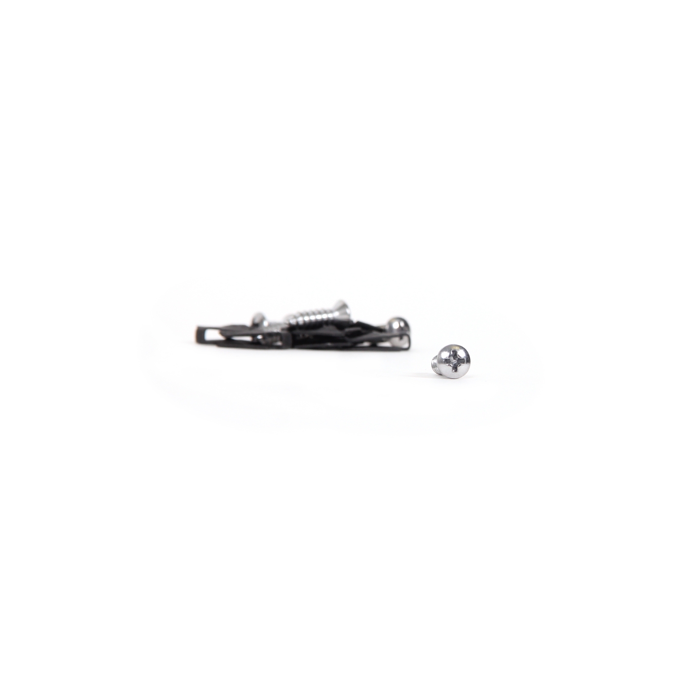342124 63-65 Exhaust Bezel Mount Screws & U-nuts - Afbeelding 2